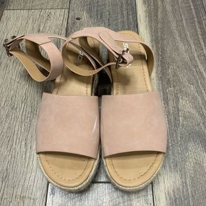 SODA Platform Sandals